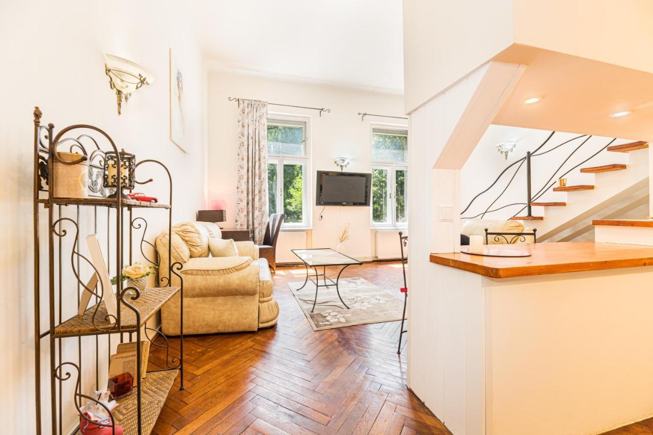 Sabin Apartments Private Parking 브라쇼브 외부 사진